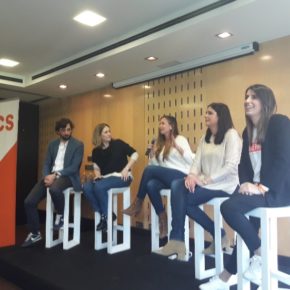 Melisa Rodríguez habla en Galicia del problema de la fuga de jovenes talentos y del despoblamiento rural “como una realidad que necesita ya una solución a la altura”