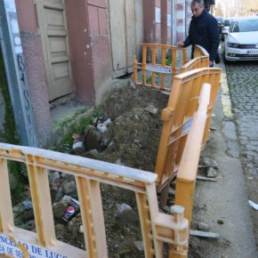 Ciudadanos denuncia el mal estado de la calle Frai Plácido Rei Lemos tras la reparación de la avería en la red de aguas durante las fiestas del San Froilán